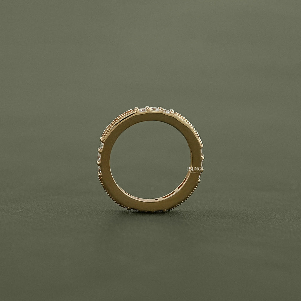 Baguette And Round Diamond Filigree Wedding Band