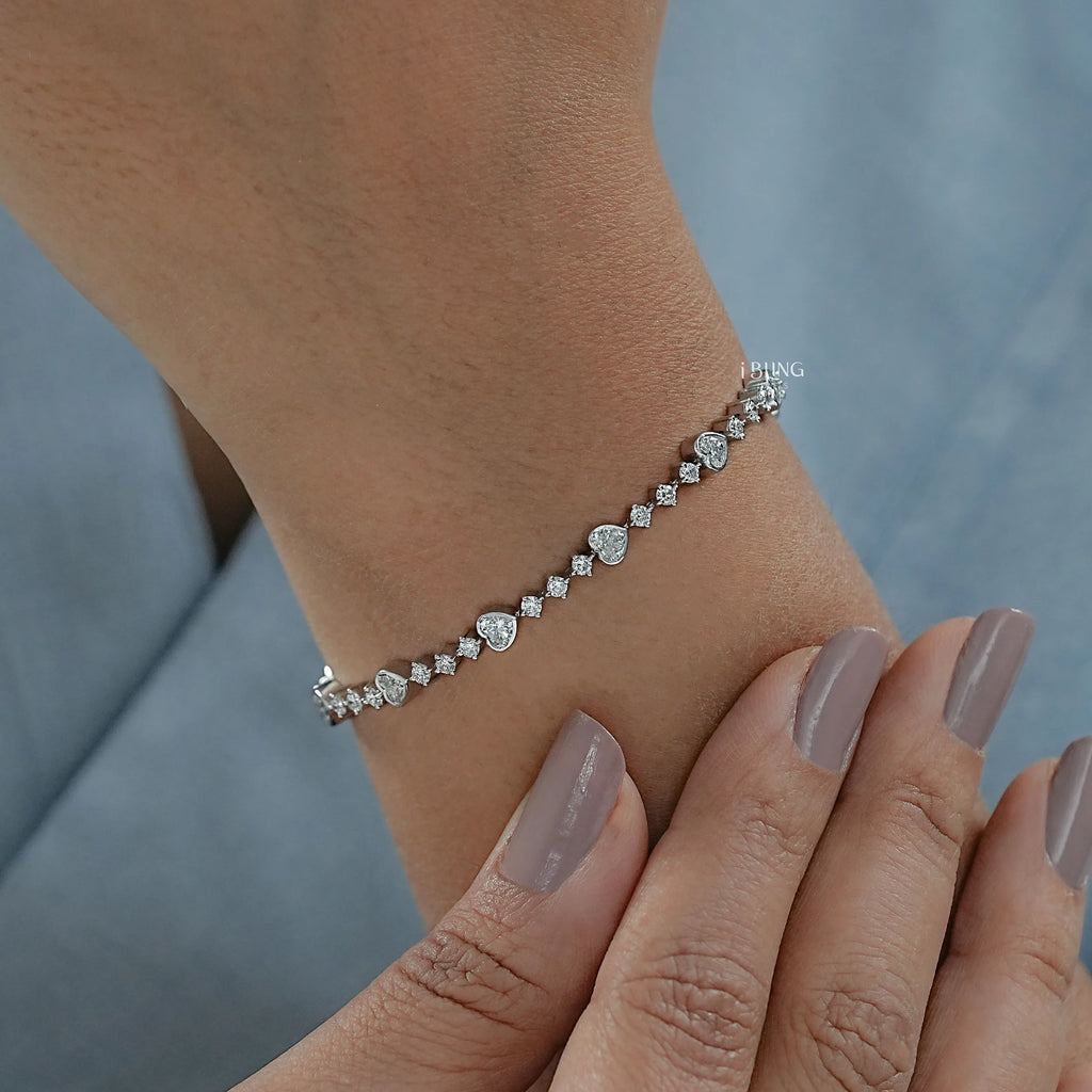 Heart & Round Cut Diamond Tennis Bracelet