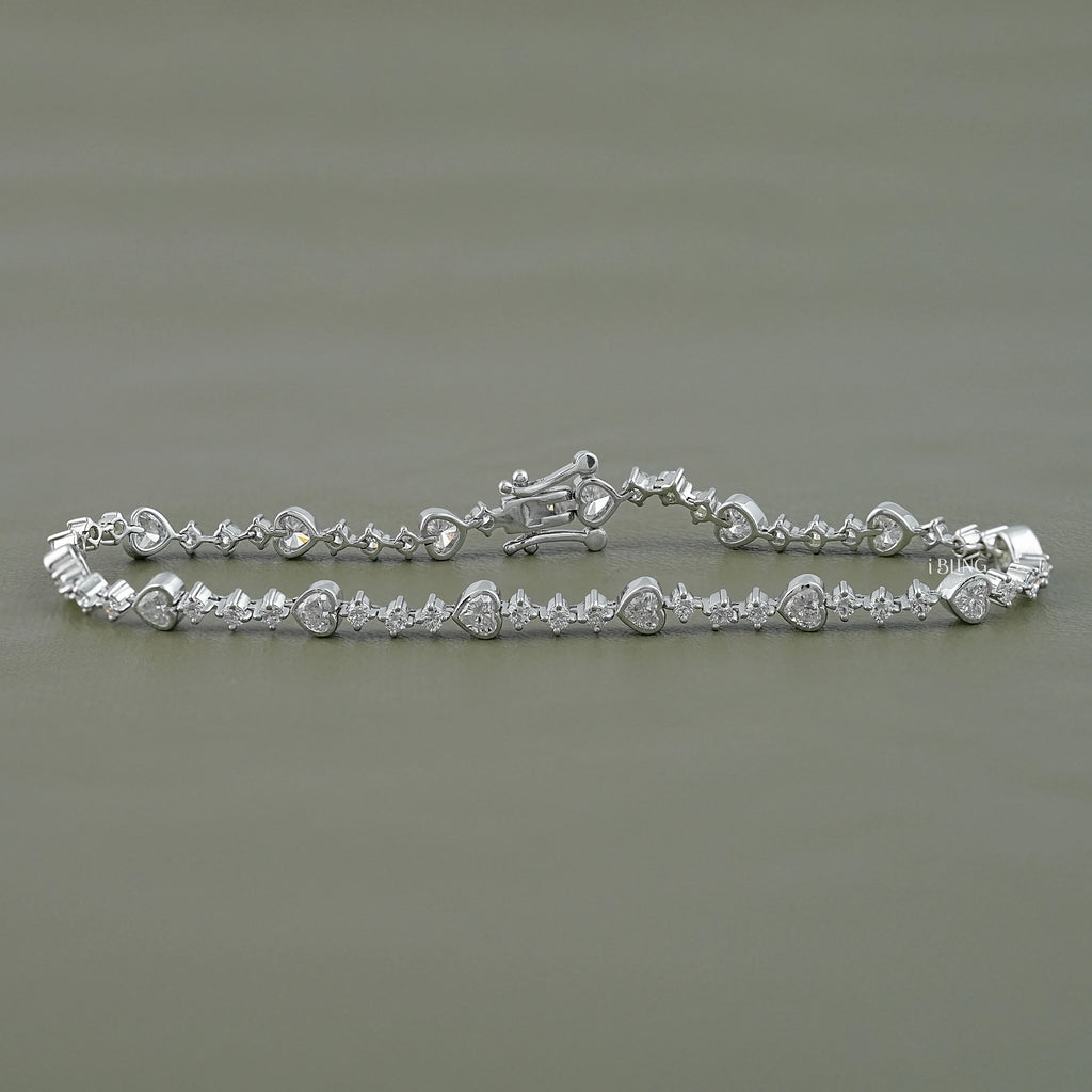 Heart & Round Cut Diamond Tennis Bracelet