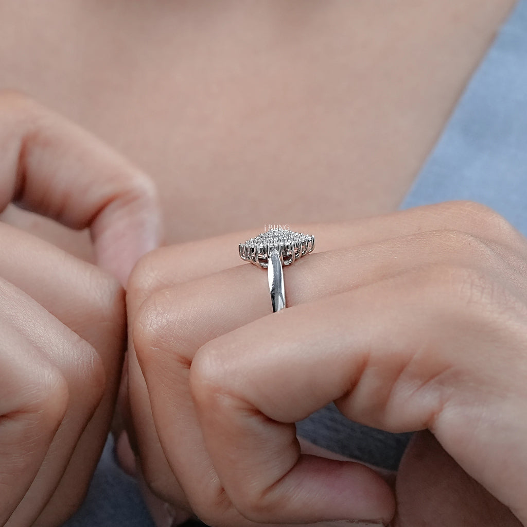 Round Lab Diamond Cluster Flower Ring