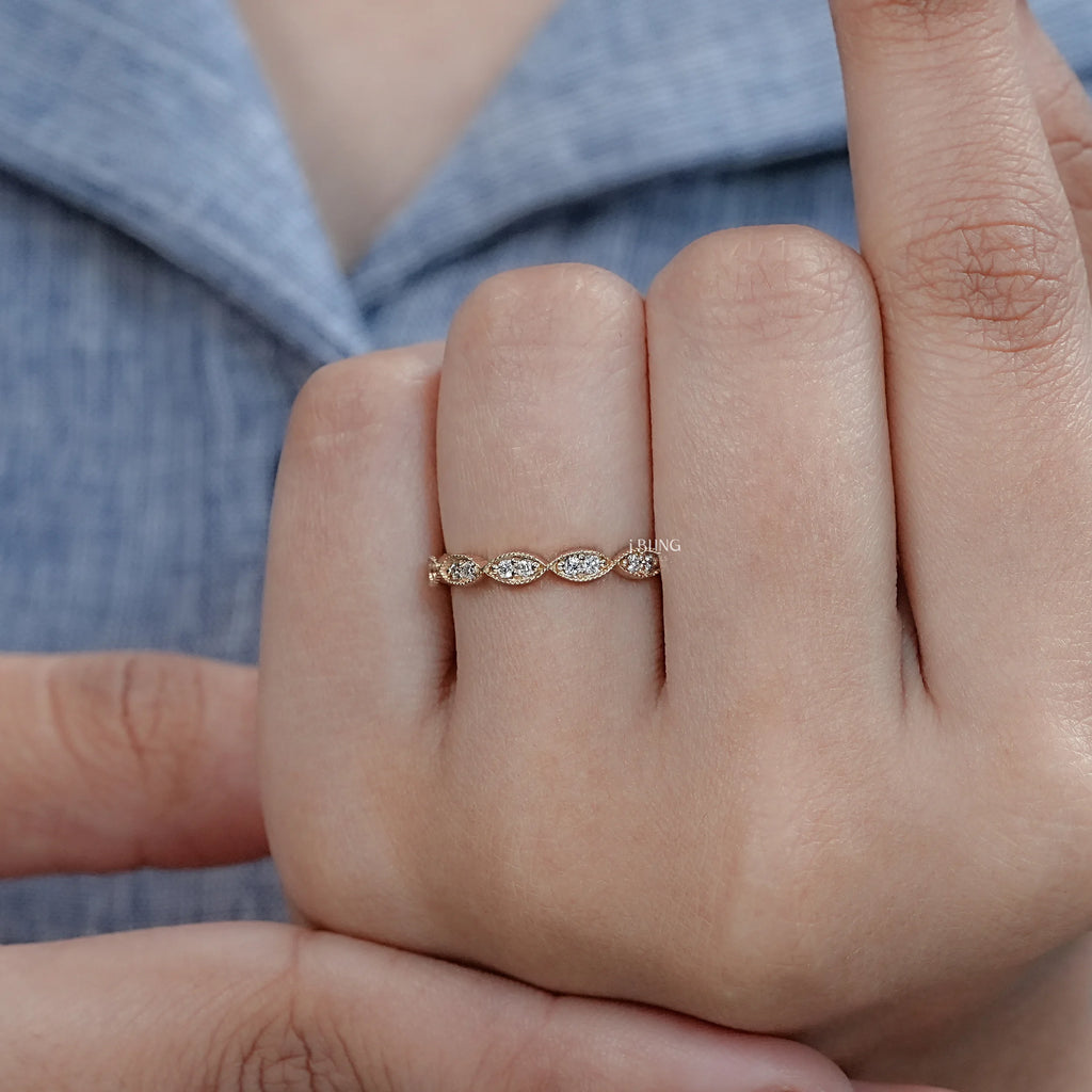 Round Diamond Milgrain Setting Wedding Ring