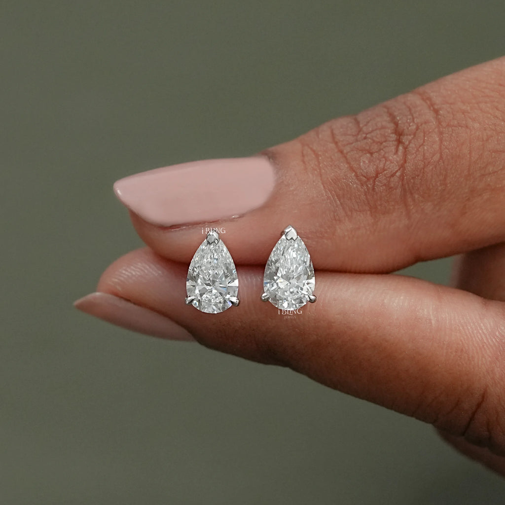 Pear Lab Diamond Stud Earrings