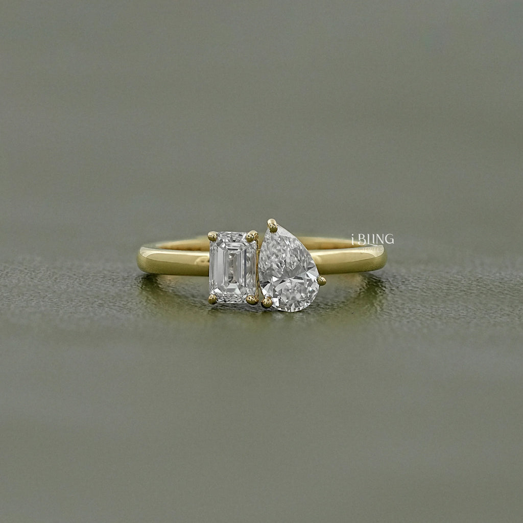 Pear And Emerald Diamond Toi Et Moi Wedding Ring