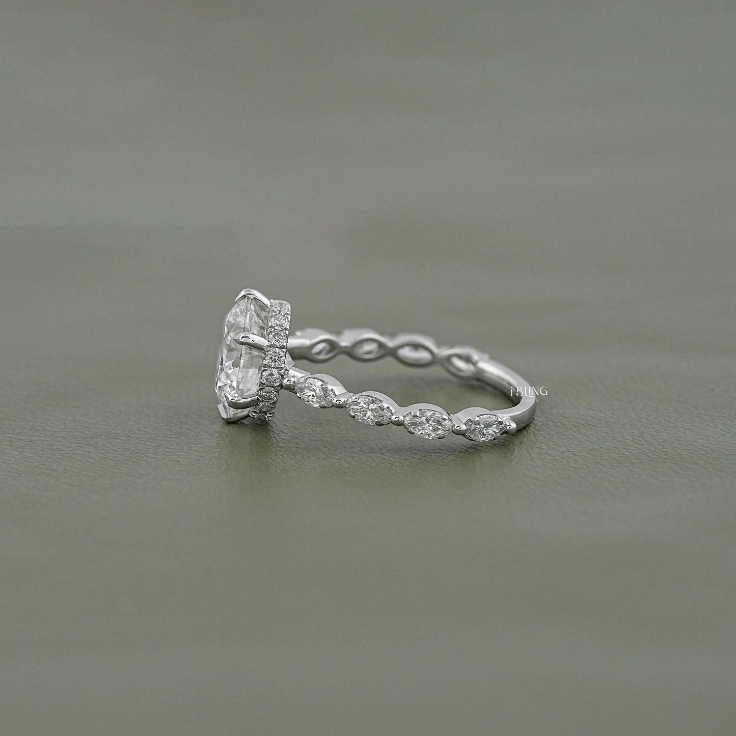 Round Diamond Cluster Accent Set Ring Solitaire Accent Ring