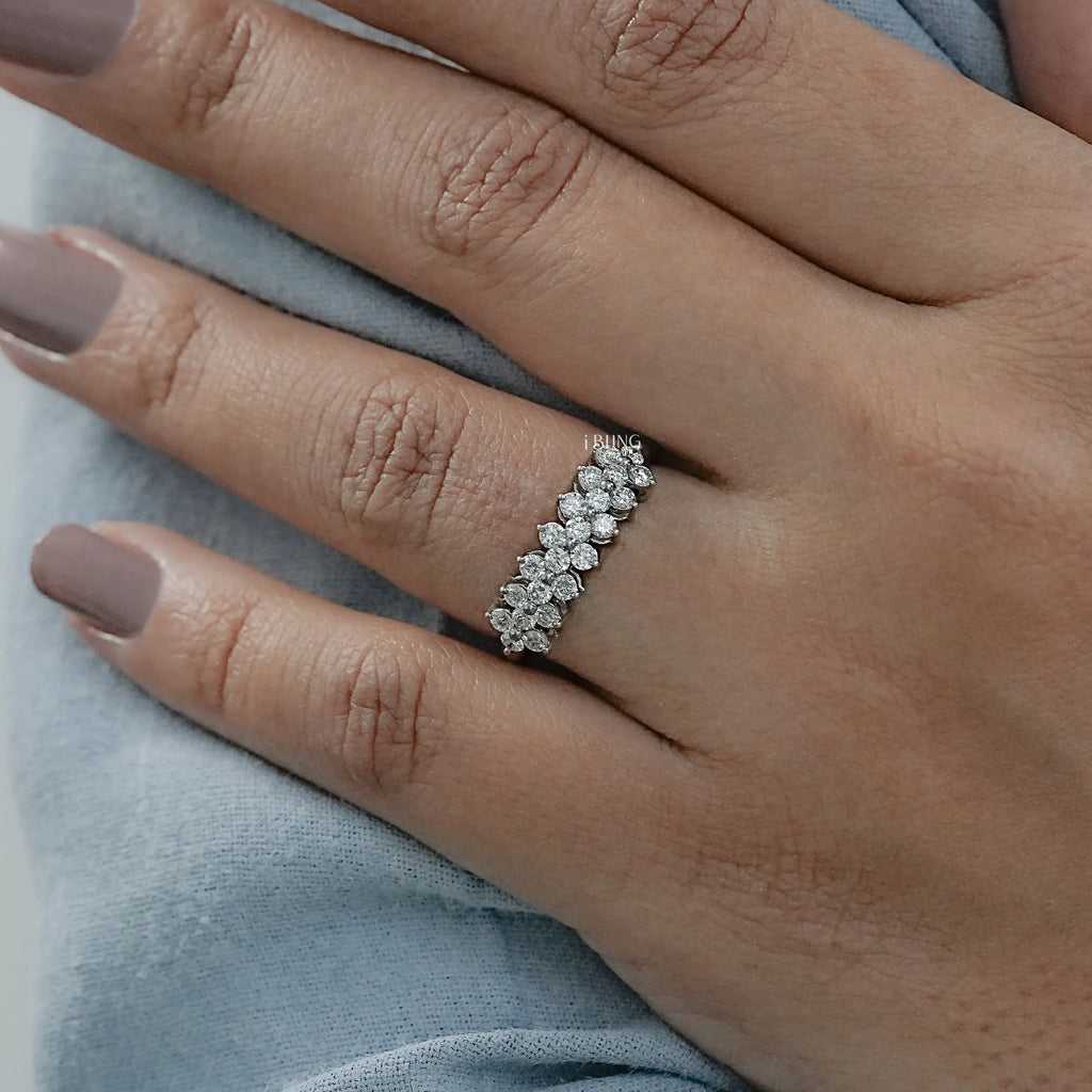 Round Lab Diamond Cluster Band