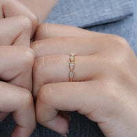 Round Diamond Milgrain Setting Wedding Ring