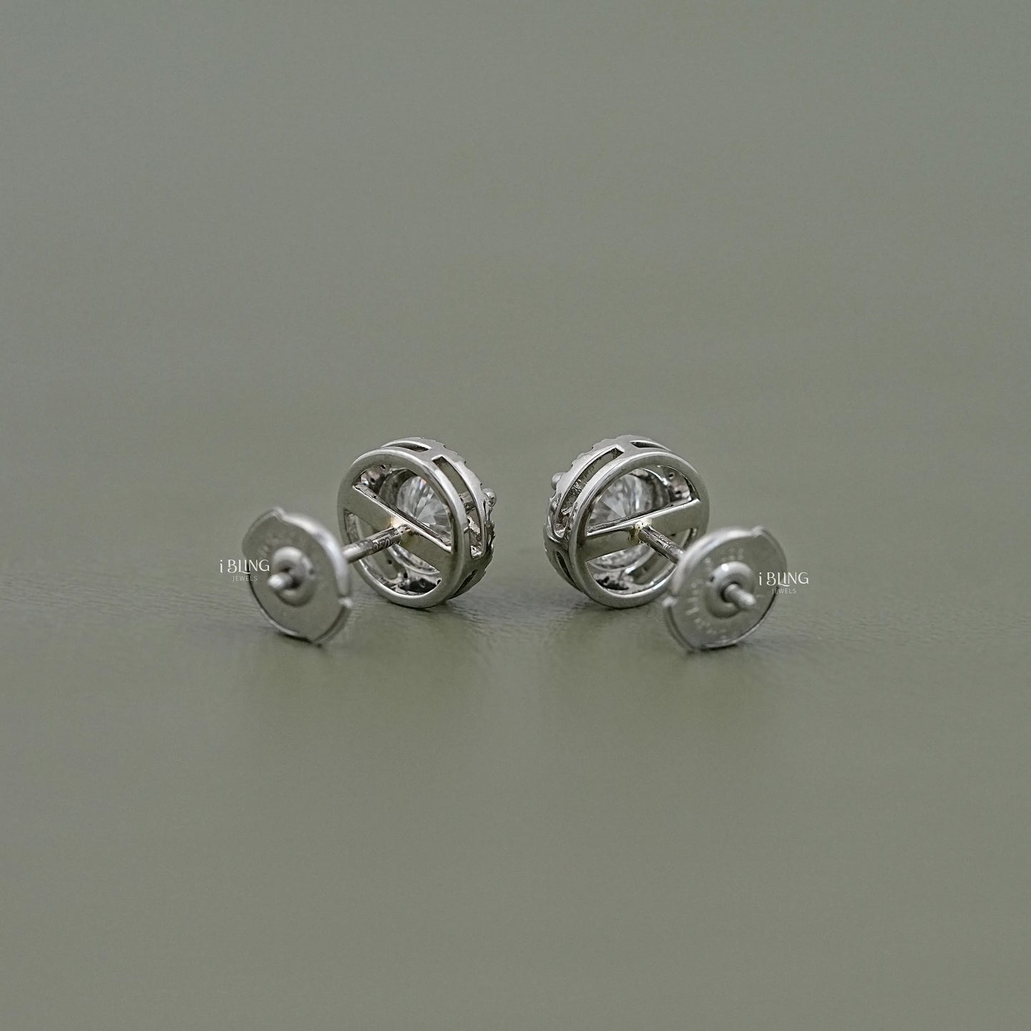 Round Cut Lab Grown Diamond Halo Stud Stud