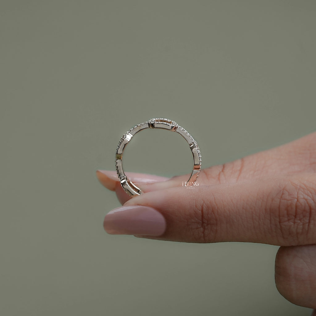 Round Diamond Link Chain Wedding Ring