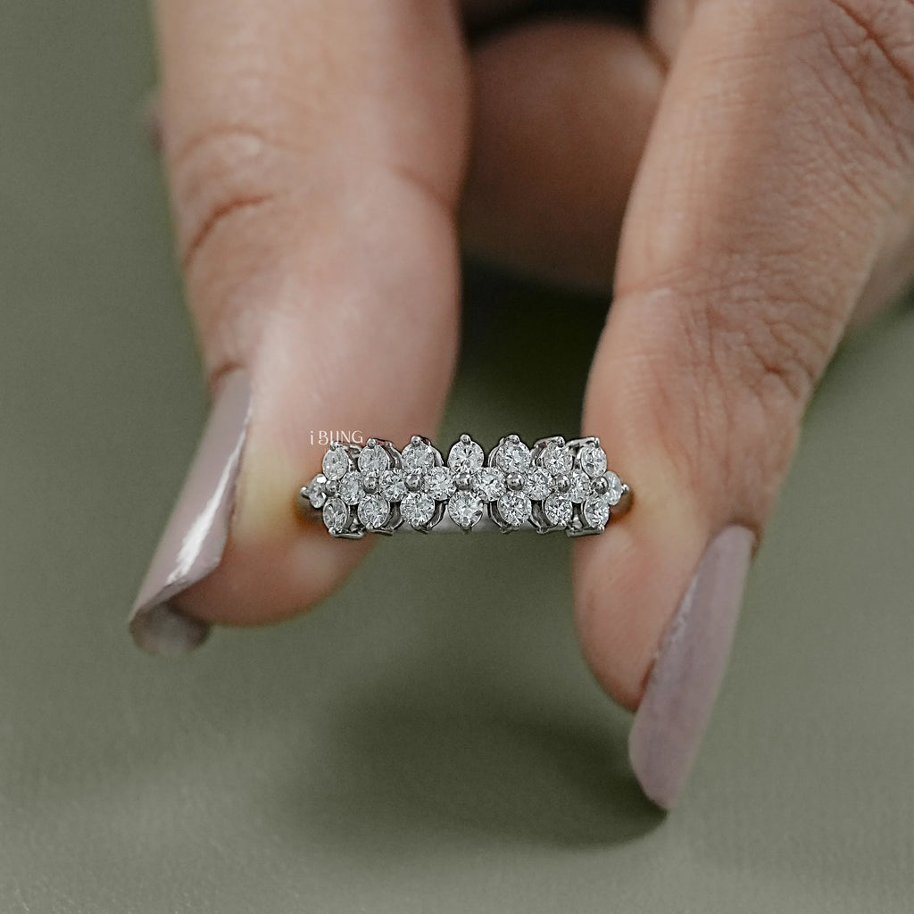 Round Lab Diamond Cluster Band