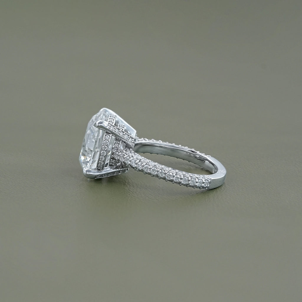 Round Cut Solitaire Diamond Engagement Ring With Pave Band