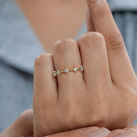 Round Diamond Floating Bubble Wedding Band