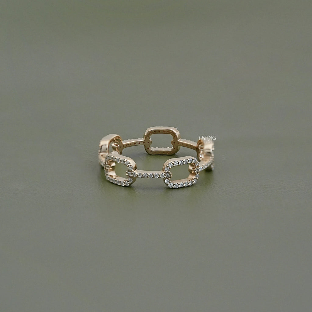 Round Diamond Link Chain Wedding Ring