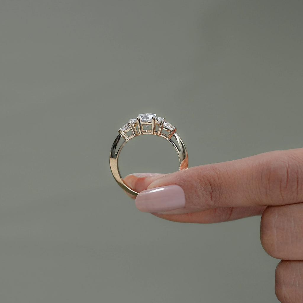 Three Stone Round Lab Diamond Engagement-Ring