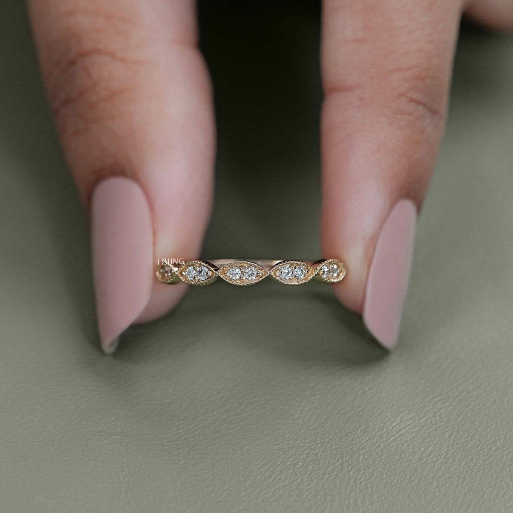 Round Diamond Milgrain Setting Wedding Ring