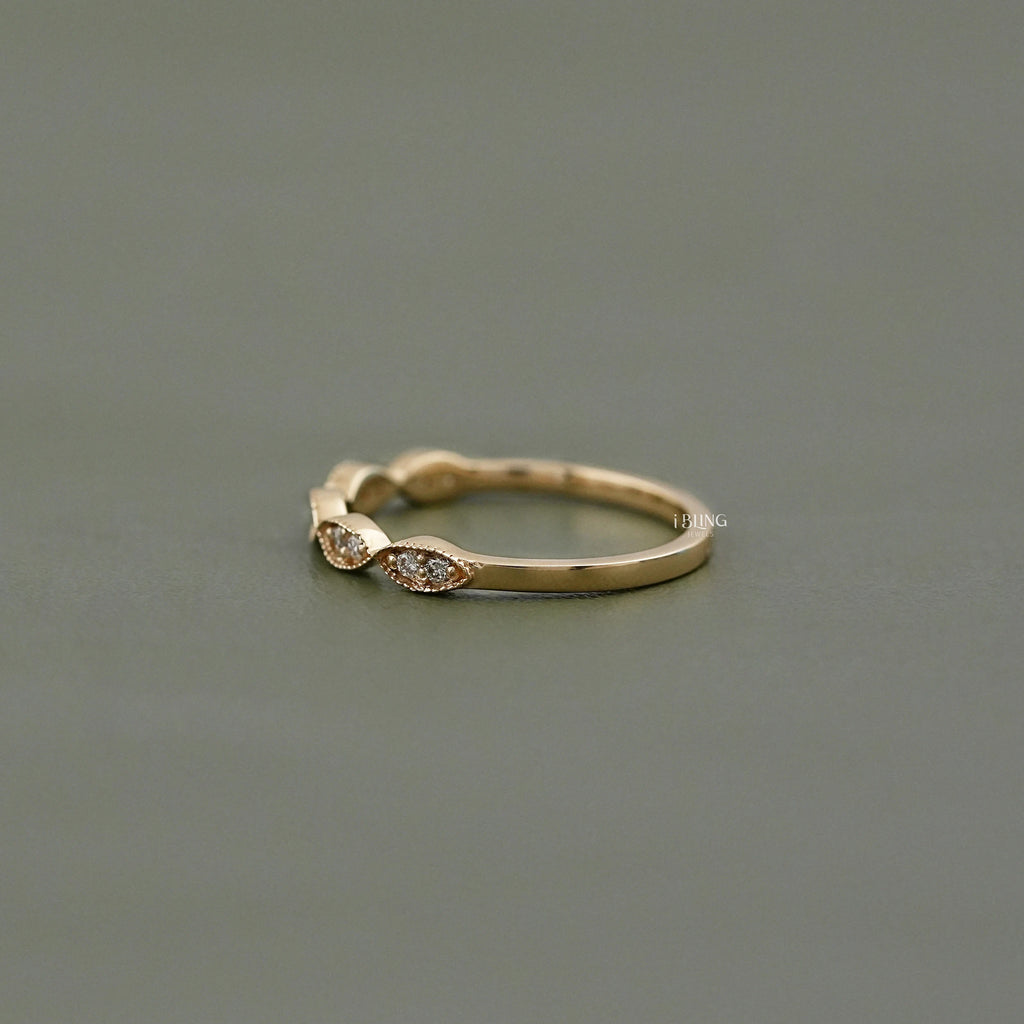 Round Diamond Milgrain Setting Wedding Ring