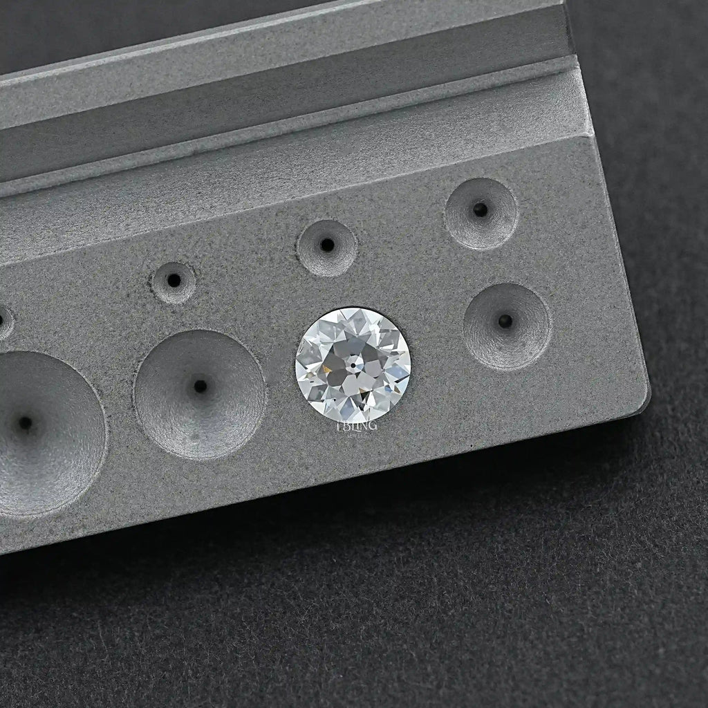 OEC Flower Pattern Round Cut Lab Grown Diamond