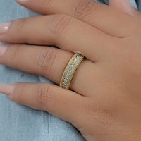 Round Diamond Filigree Set Unisex Wedding Band
