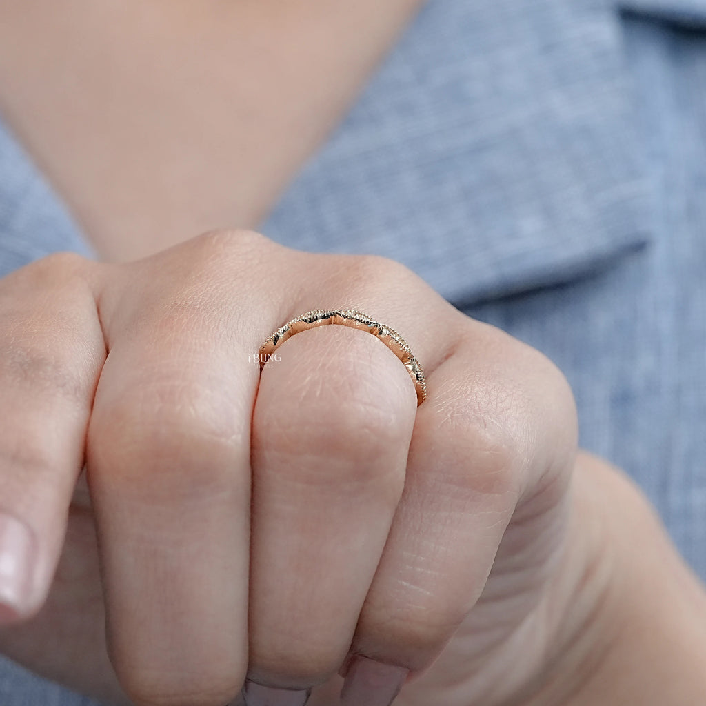 Round Diamond Milgrain Setting Wedding Ring