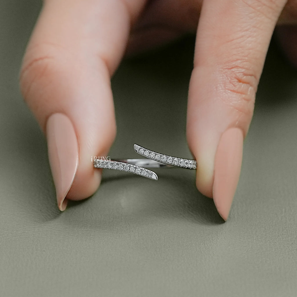 Lab Grown Round Diamond Bypass Open Diamond Ring