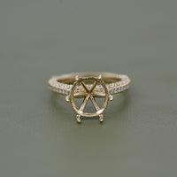 Round Shape Semi Mount Engagement Ring