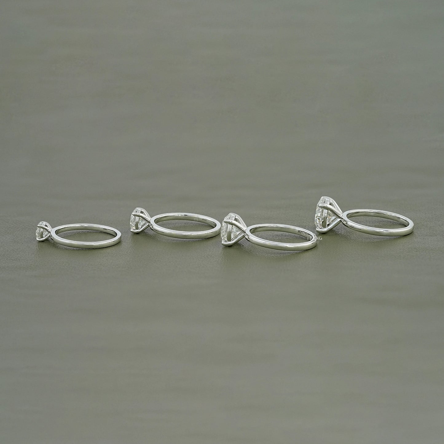 Four Prong Setting Round Moissanite Solitaire Ring