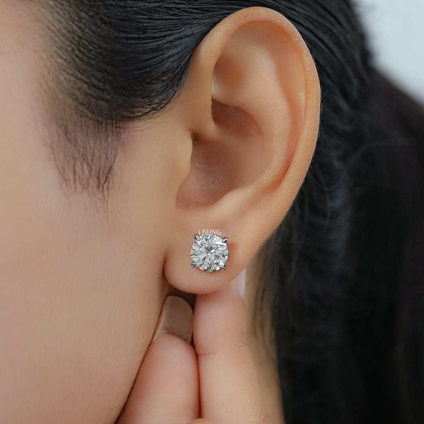 Round Cut Lab Grown Diamond Stud Earrings Stud
