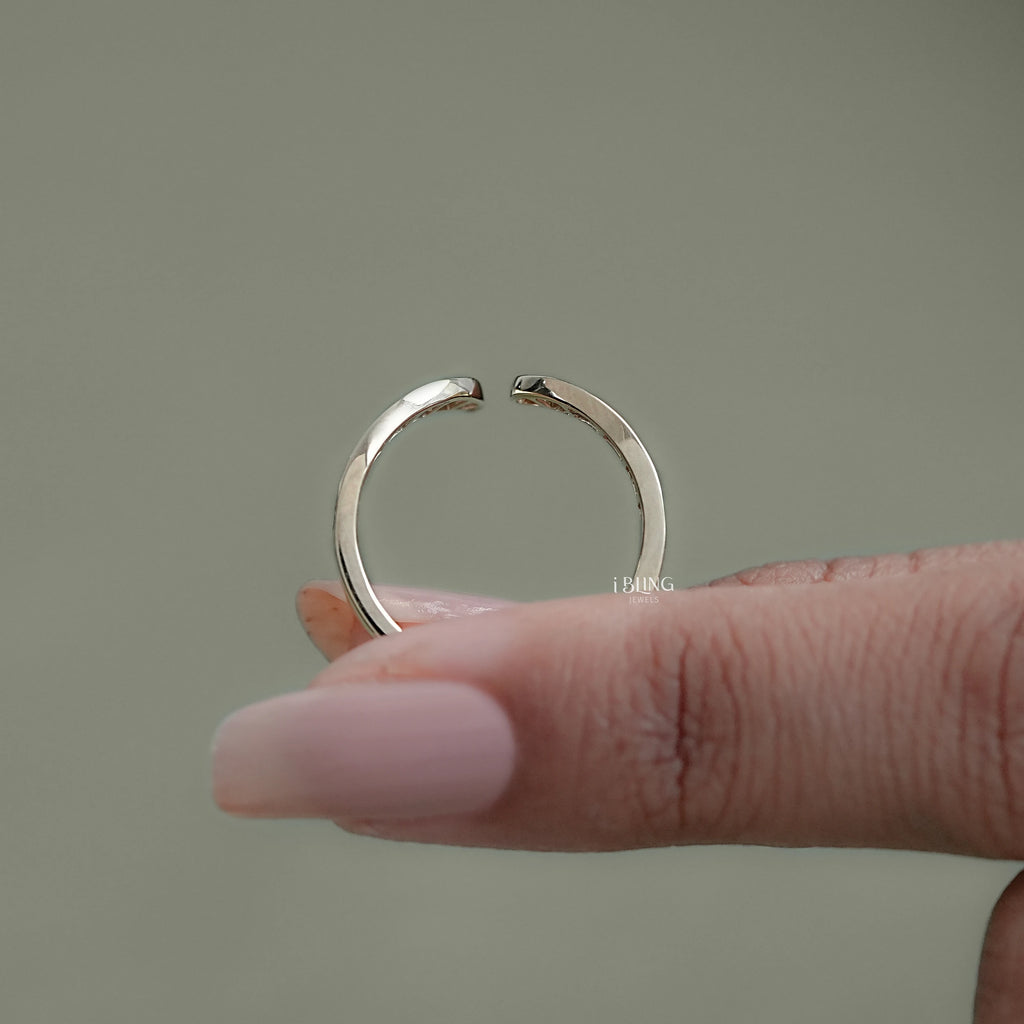 Tapered Baguette Diamond Channel Set V Shape Wedding Band