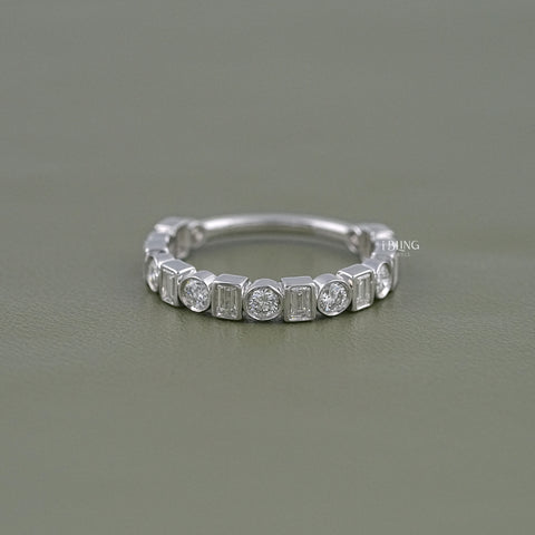 Round & Baguette Diamond Bezel Set Alternative Band