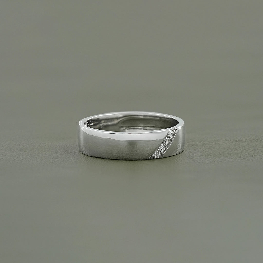 Round Cut Lab Grown Diamond Men's Wedding Band