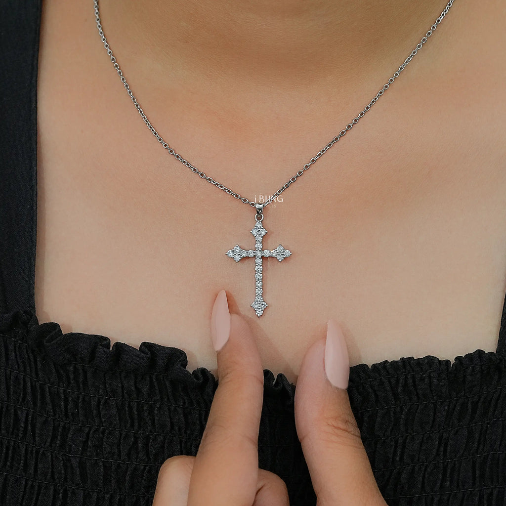 Round Cut Lab Grown Diamond Criss Cross Necklace