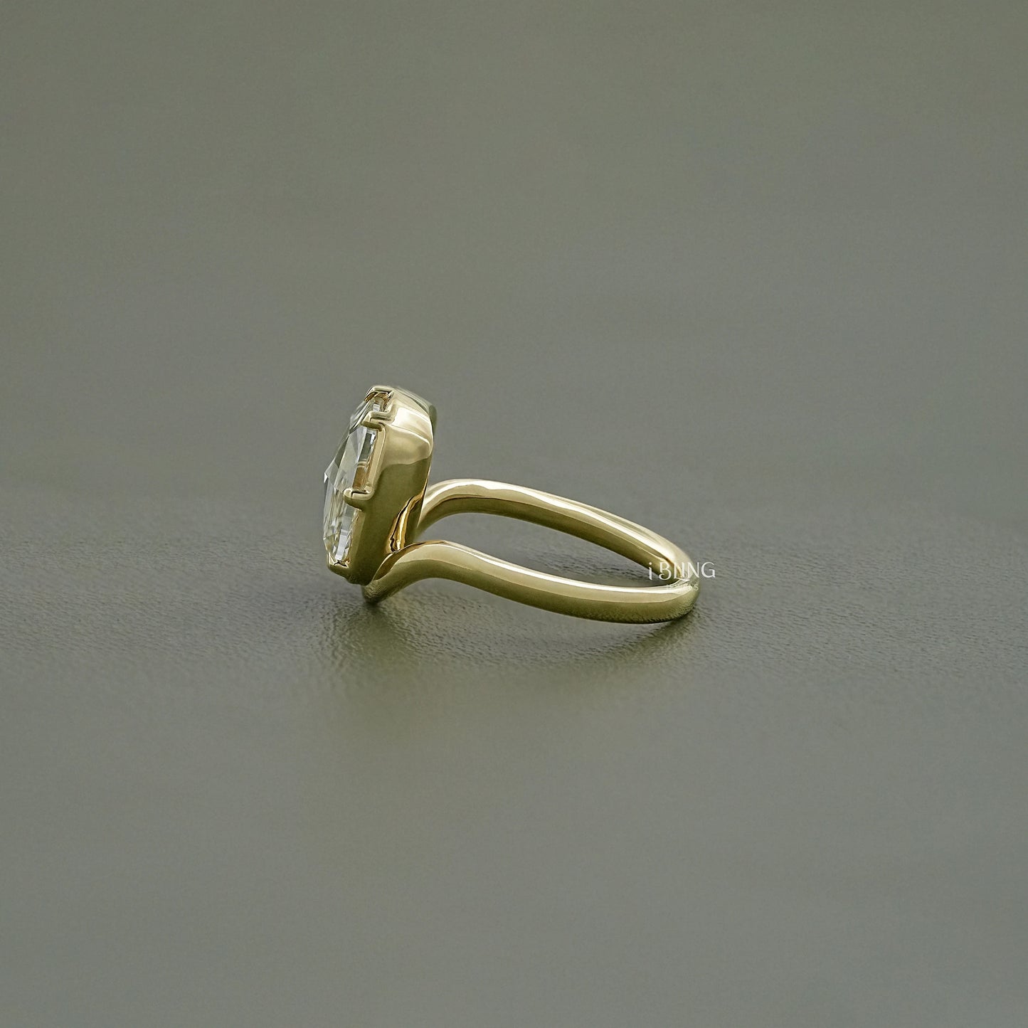 Rose Cut Elongated Cushion Curved Engagement Ring Band