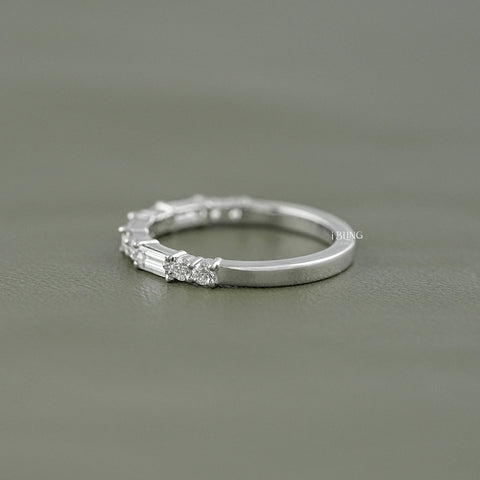 Baguette And Round Diamond East West Set Band