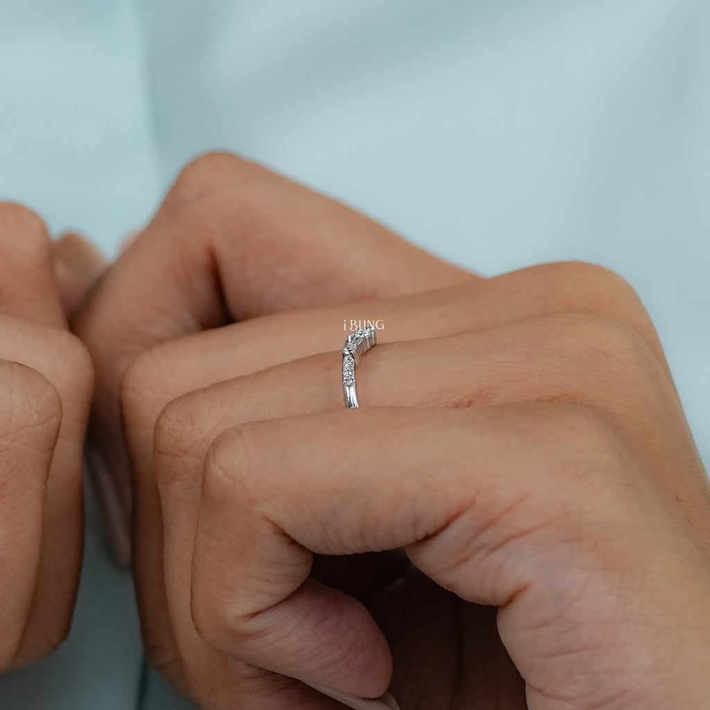 Baguette & Round Lab Diamond Curved Wedding Band