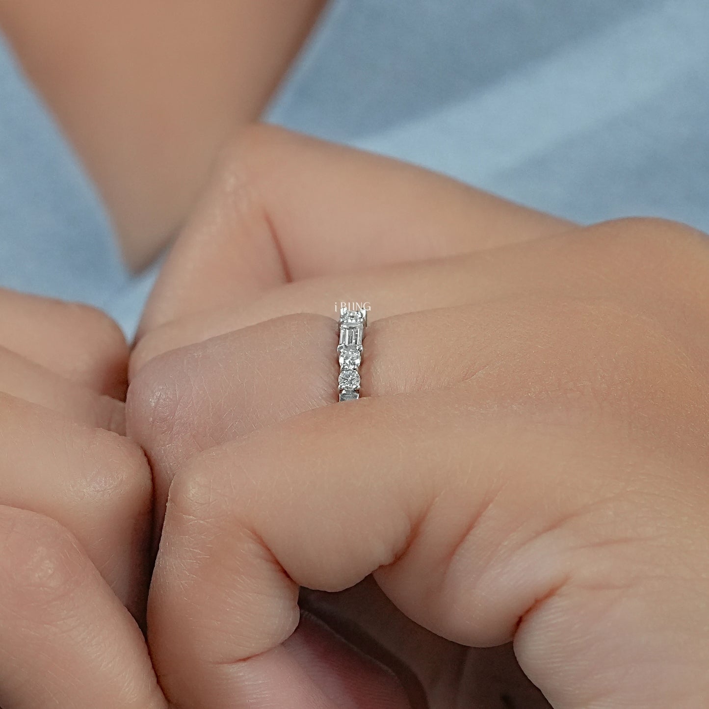 Baguette And Round Diamond East West Set Band