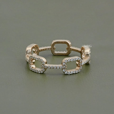 Round Diamond Link Chain Wedding Ring