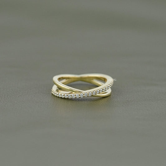 Round Cut Lab Grown Twisted Wedding Band Band