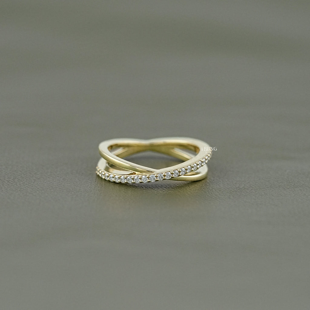 Round Cut Lab Grown Twisted Wedding Band