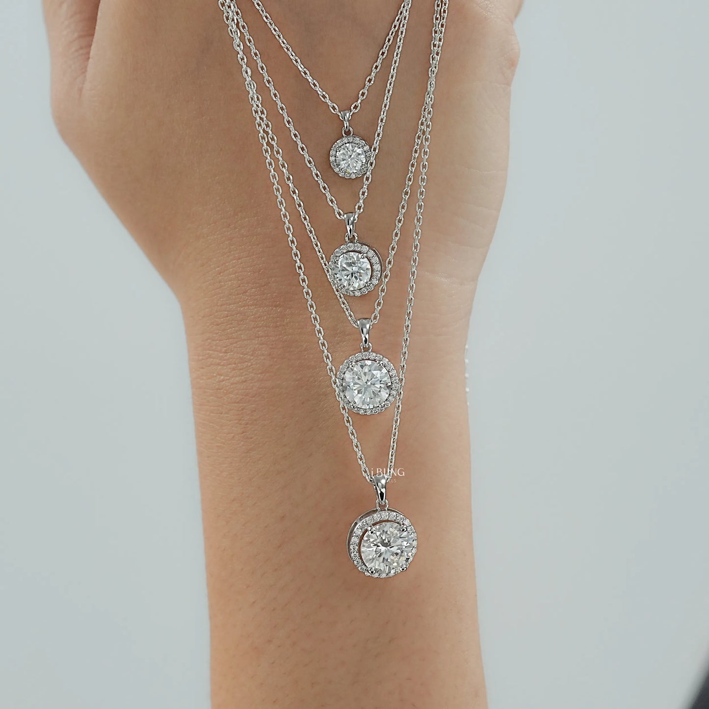 Round Moissanite Halo Pendant