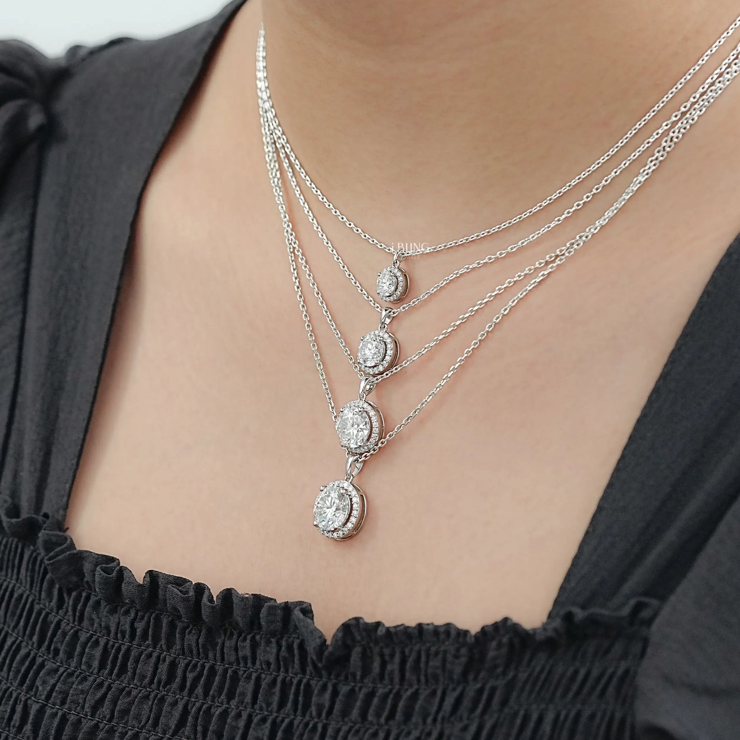 Round Moissanite Halo Pendant