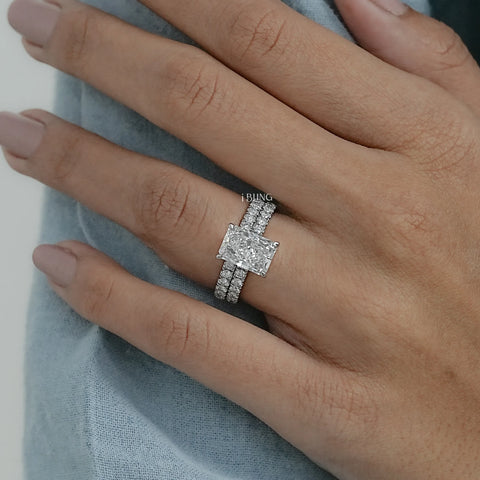 Radiant Cut Lab Grown Diamond Bridal Ring Set