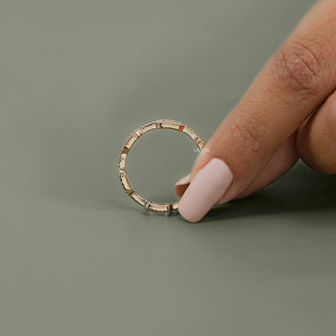 Round Diamond Link Chain Wedding Ring