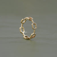 Round Diamond Link Chain Wedding Ring