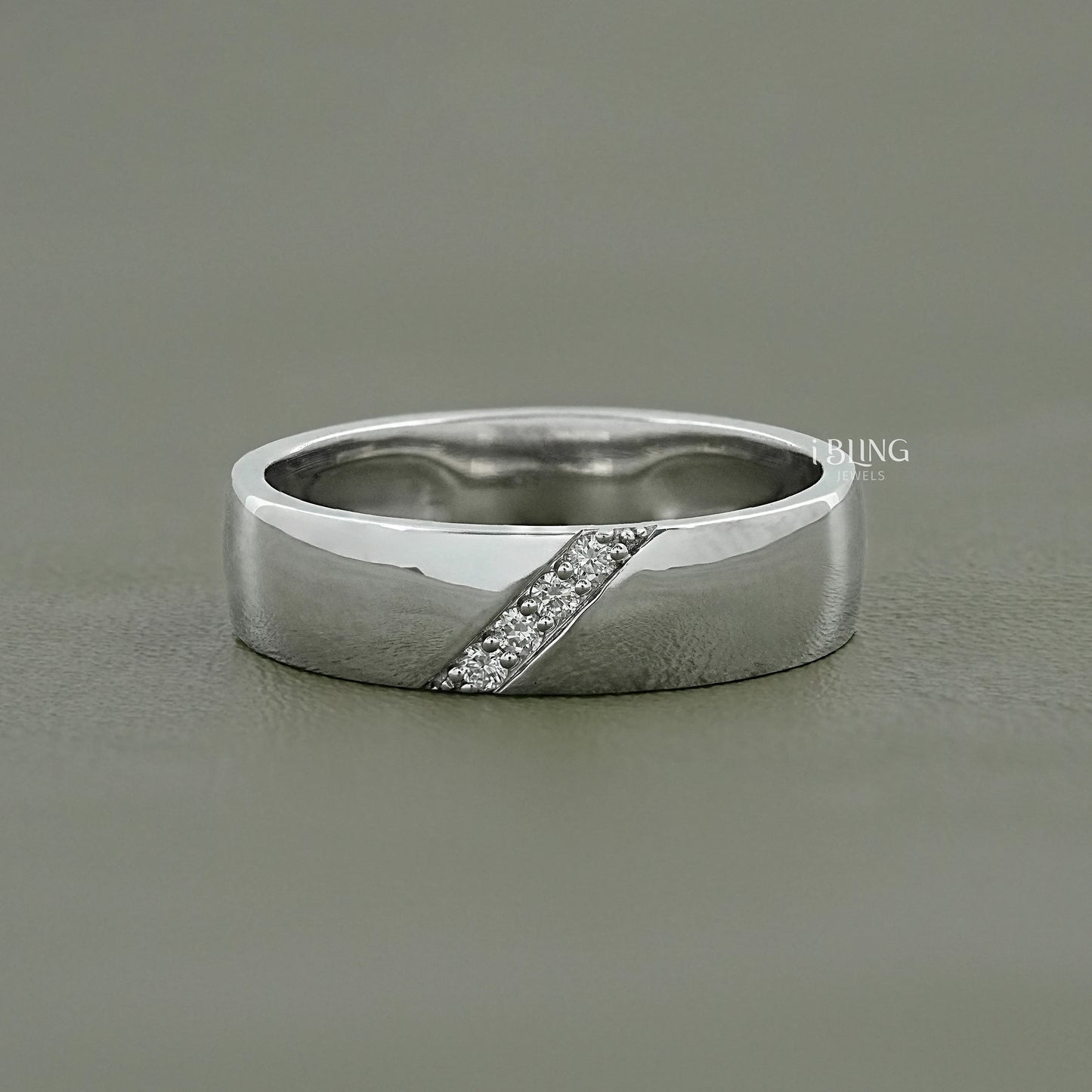 Round Cut Lab Grown Diamond Men's Wedding Band Band