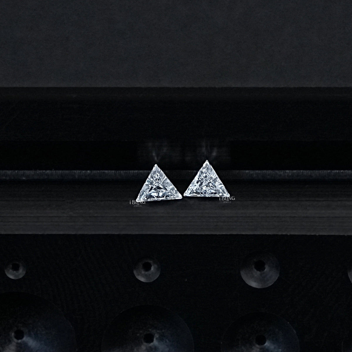 Alignment Triangle Diamond Lab Grown Triangle Diamonds | Matching Pair – Ibling Jewels