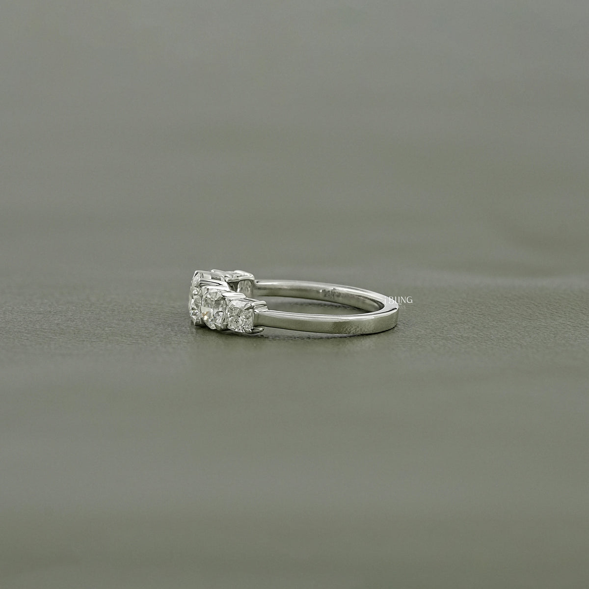 Cushion & Round Lab Grown Diamond Five Stone Ring 5 Stone Ring