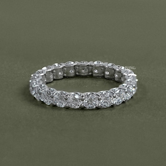 Round Diamond Prong Set Wedding Band