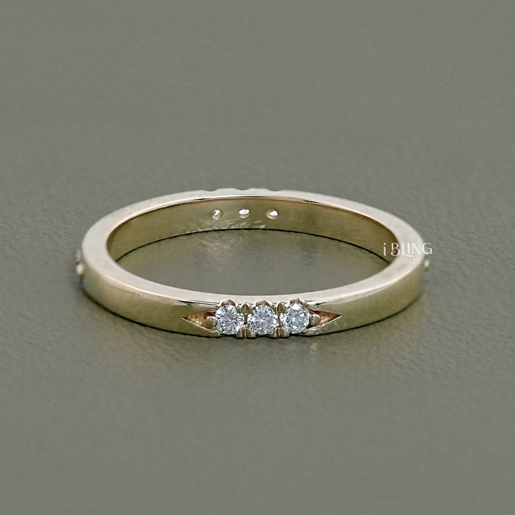 Round Cut Lab Diamond Distance Band