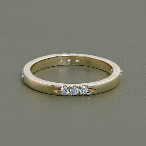 Round Cut Lab Diamond Distance Band