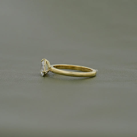 Pear And Emerald Diamond Toi Et Moi Wedding Ring