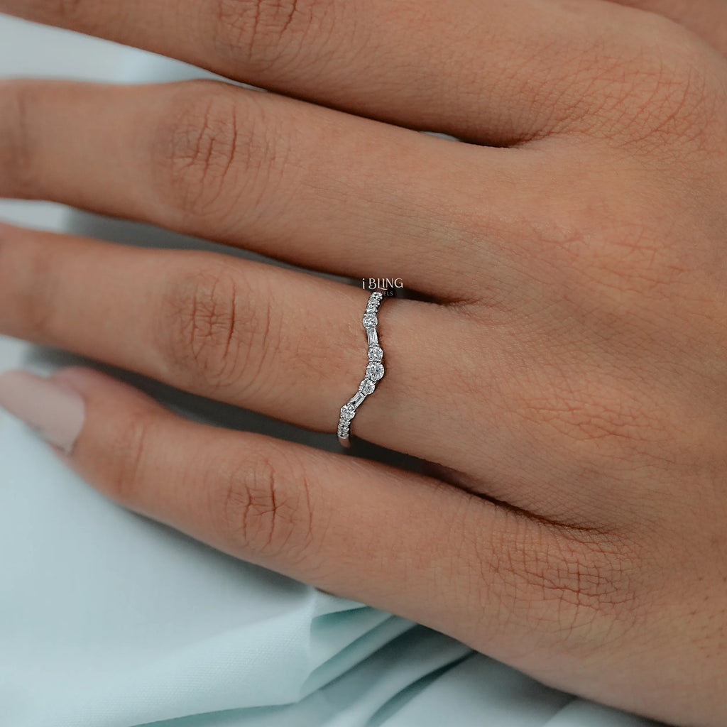 Baguette & Round Lab Diamond Curved Wedding Band